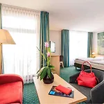 ホテル メルキュール アルトシュタット 4*