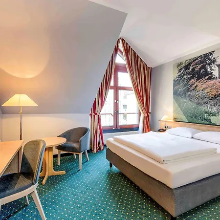 Mercure Altstadt Hotel 4*